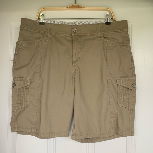 lee sinfully soft comfort waist shorts